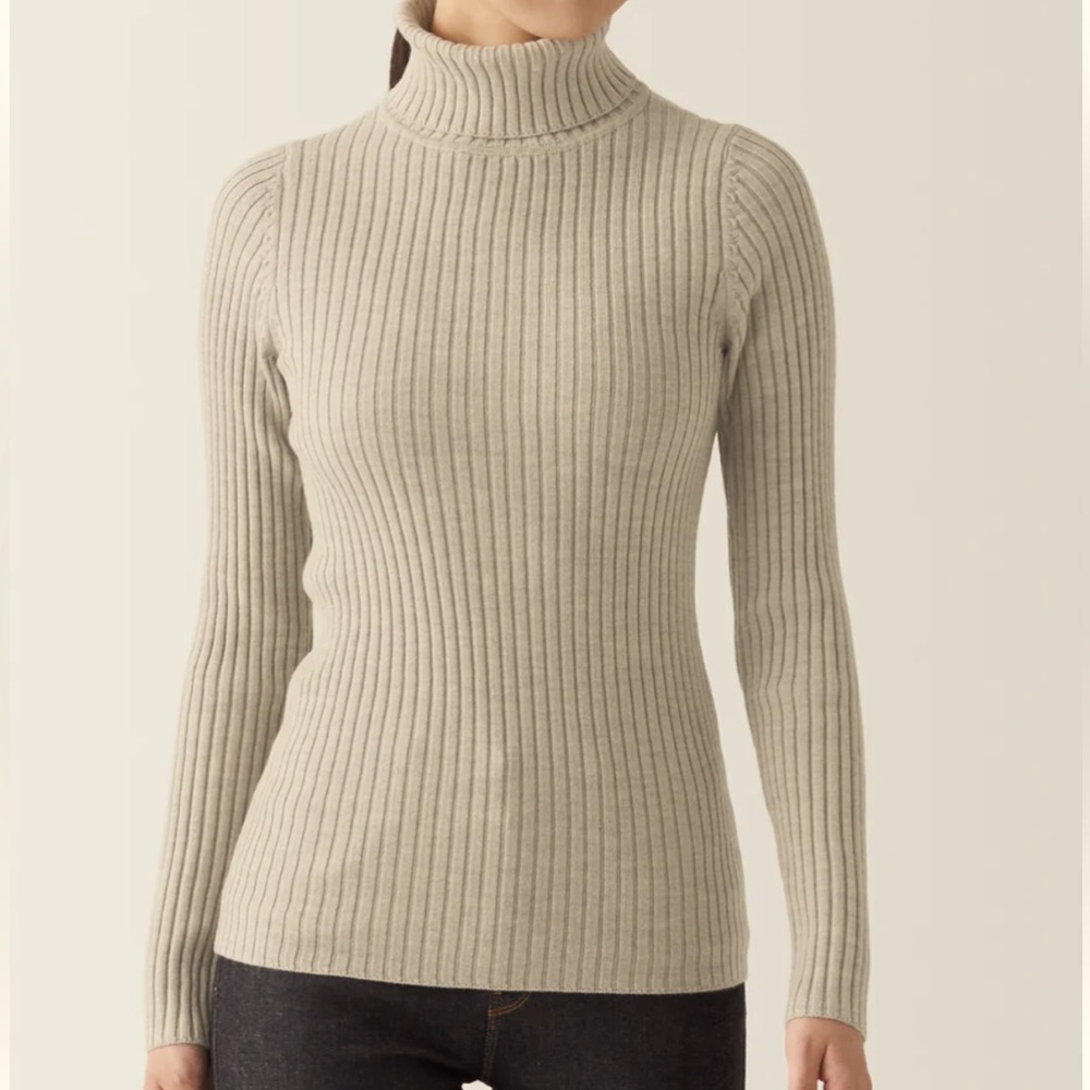 Sonoma ribbed oatmeal cotton turtleneck.  Size small